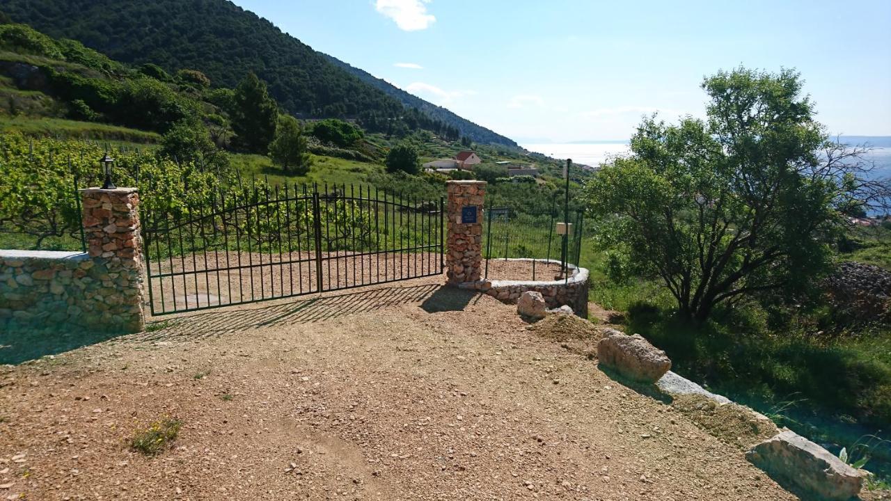 Holiday Home Vineyard House Bol Luaran gambar