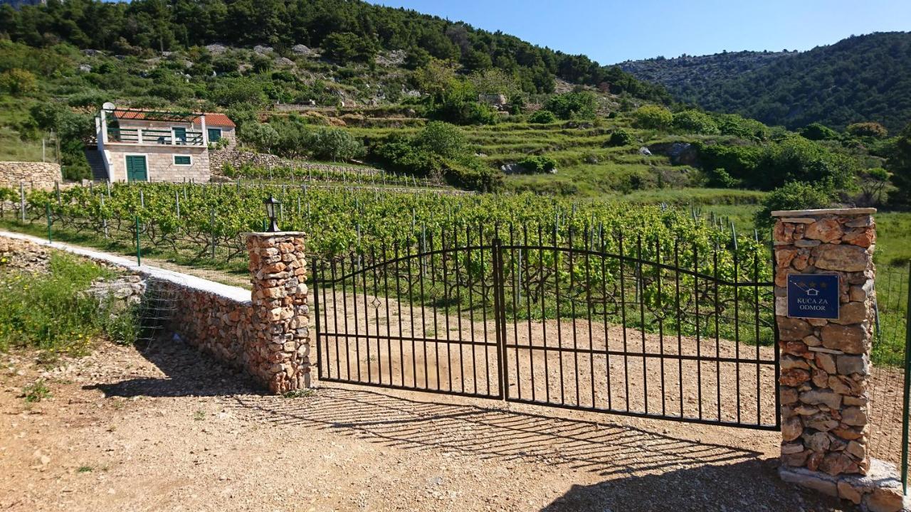 Holiday Home Vineyard House Bol Luaran gambar