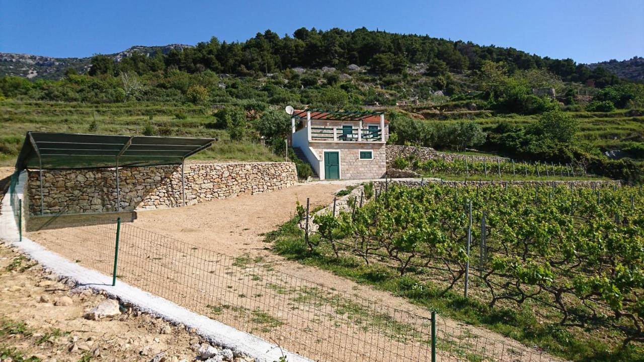 Holiday Home Vineyard House Bol Luaran gambar